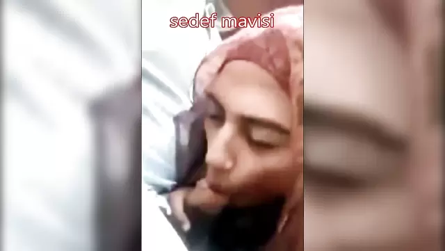 دختر نوجوان یه ساک حسابی به همسایه ترکش می زنه.