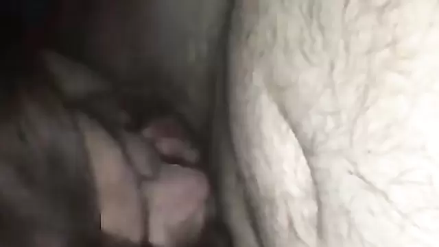 دختر ترک کیر پشمالوی ترک رو تا ته خفه می کنه.